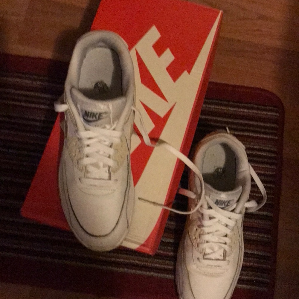 Women Nike Sneakers size 6 with Box
